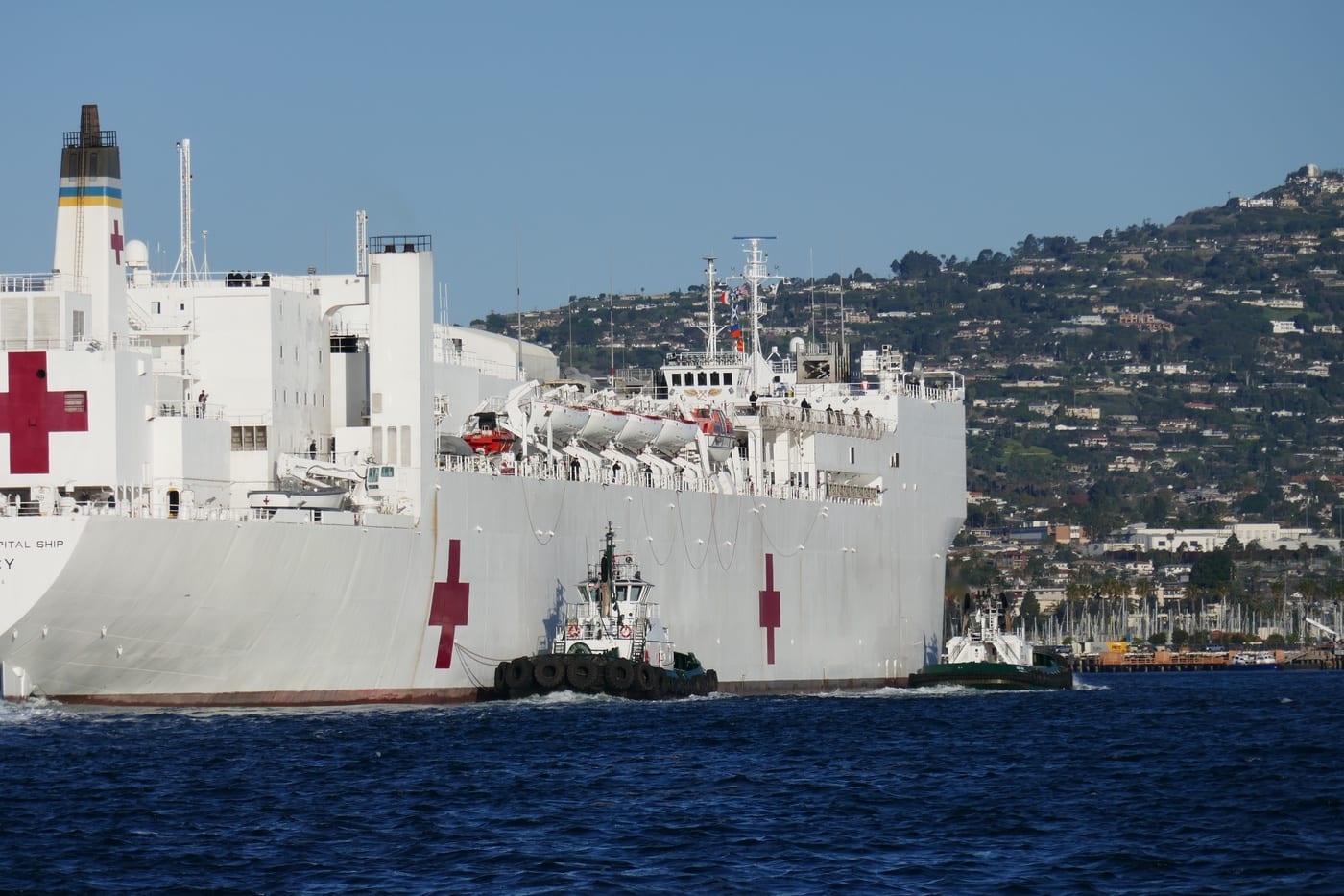 Foss Maritime Assists USNS Mercy into Port