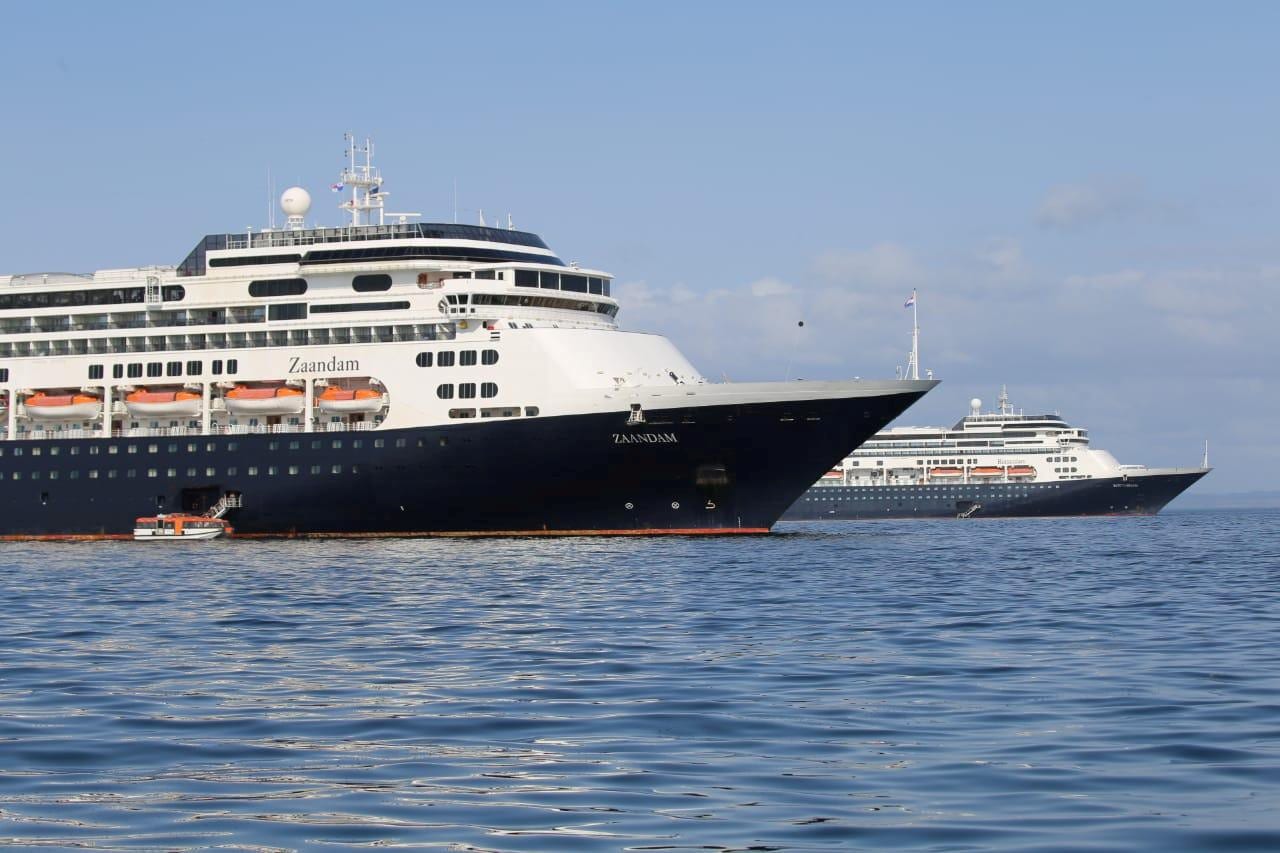 Florida Agrees to Let Holland America Cruise Ships Dock