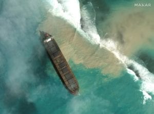 MV Wakashio oil spill aerial photo