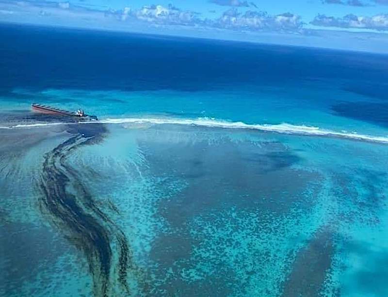 Weather Hampers Wakashio Oil Spill Response in Mauritius