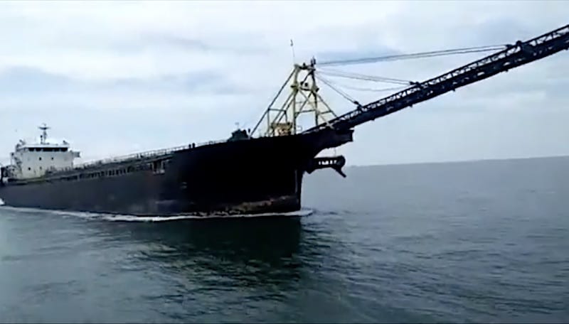 Incident Video: Dredge Impales Tanker at Malaysian Anchorage
