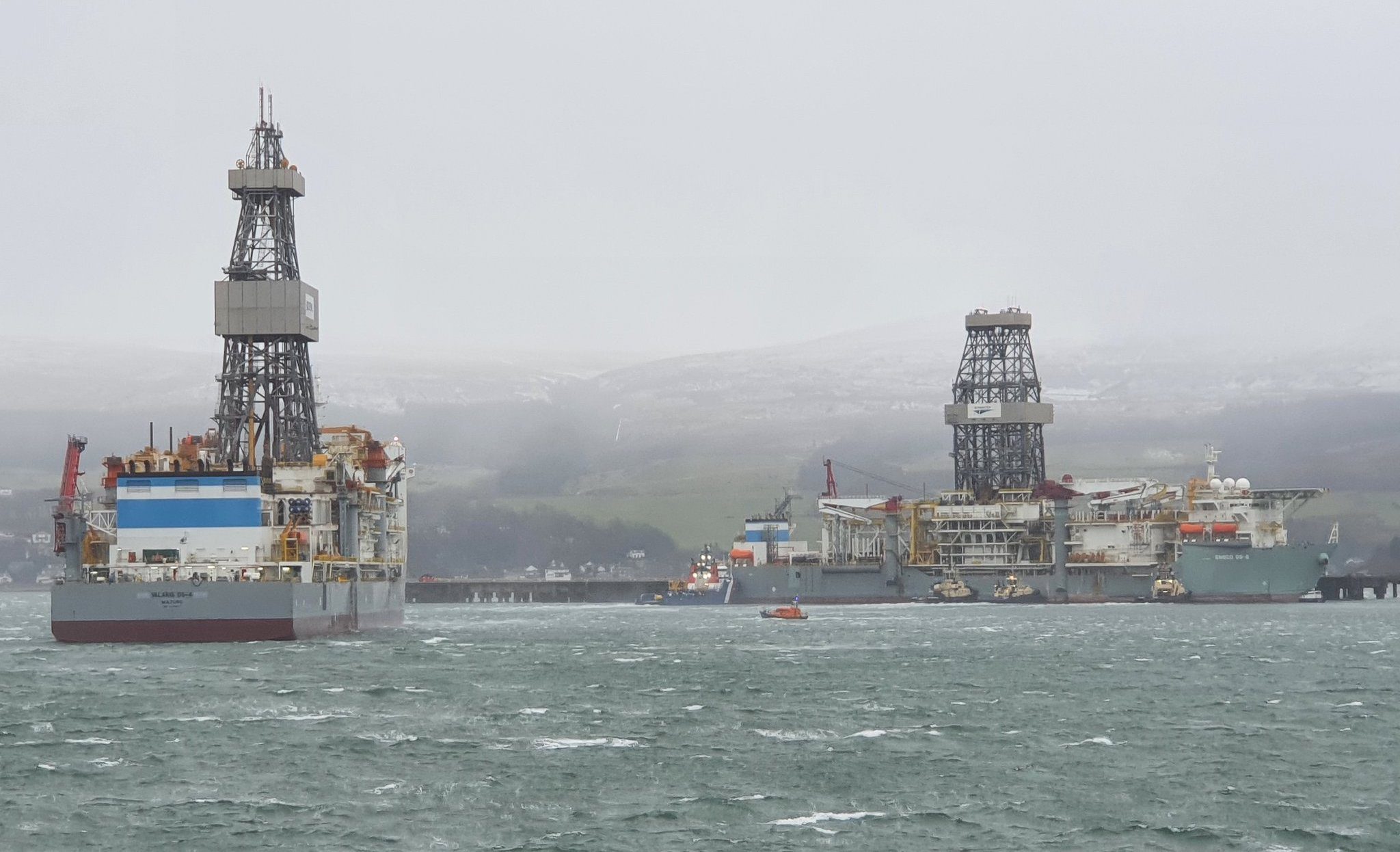 Drillship Breaks Moorings in Heavy Weather in Scotland