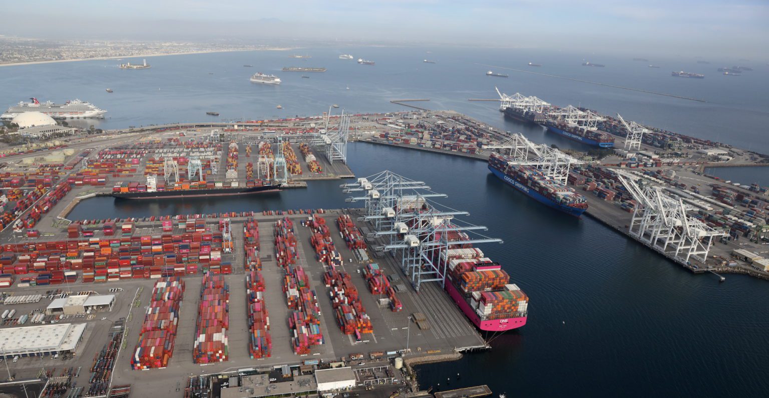 Empty Containers Pile Up at Port of Los Angeles as Ocean Liners Add ...