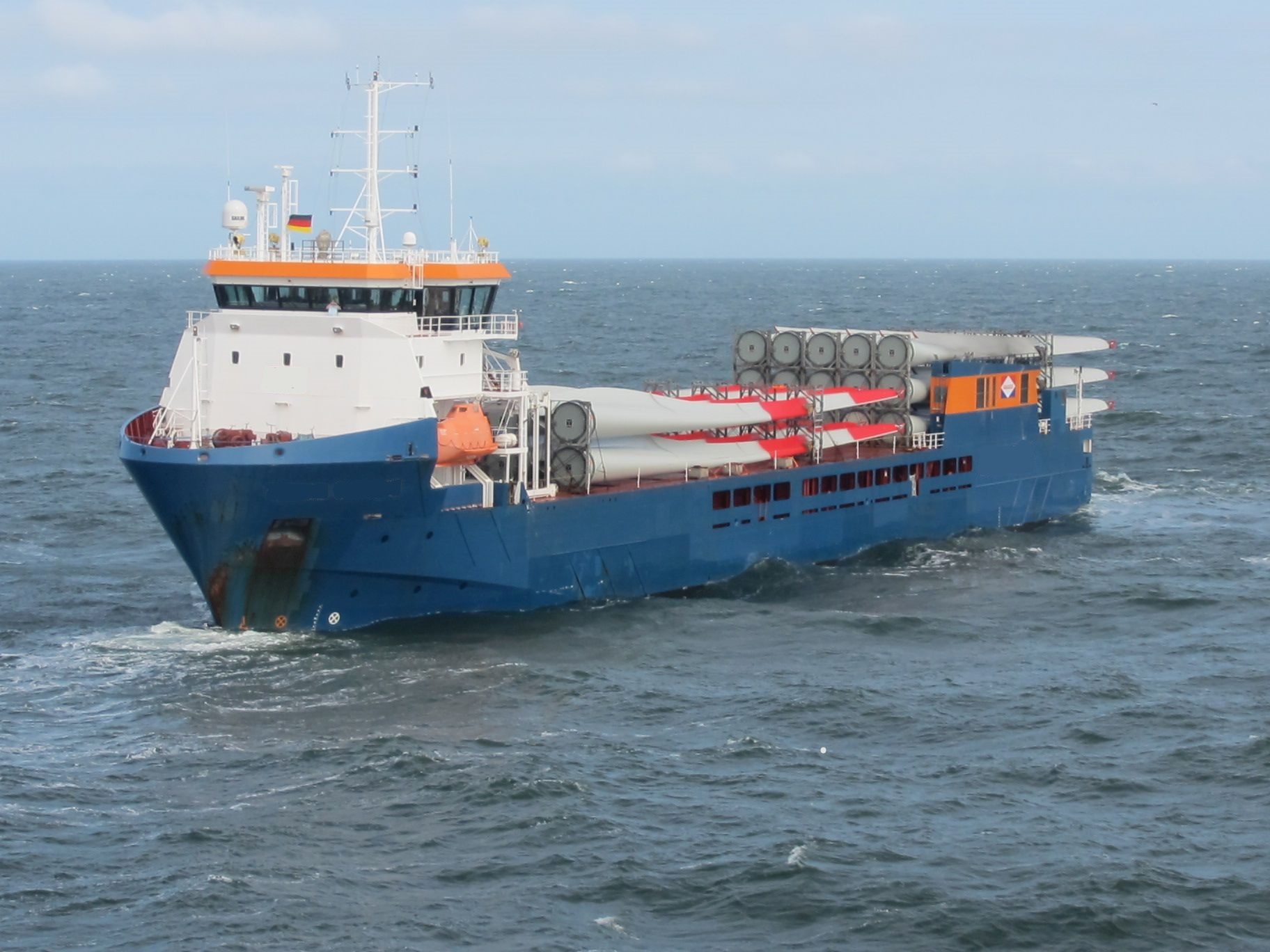 offshore wind feeder vessel
