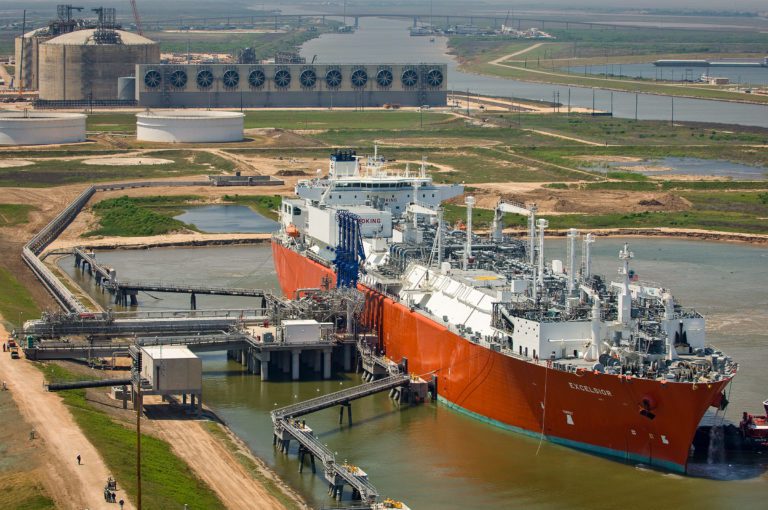 WATCH: World's Second LNG-Powered Dry Cargo Ship, MV Ireland, Launched ...