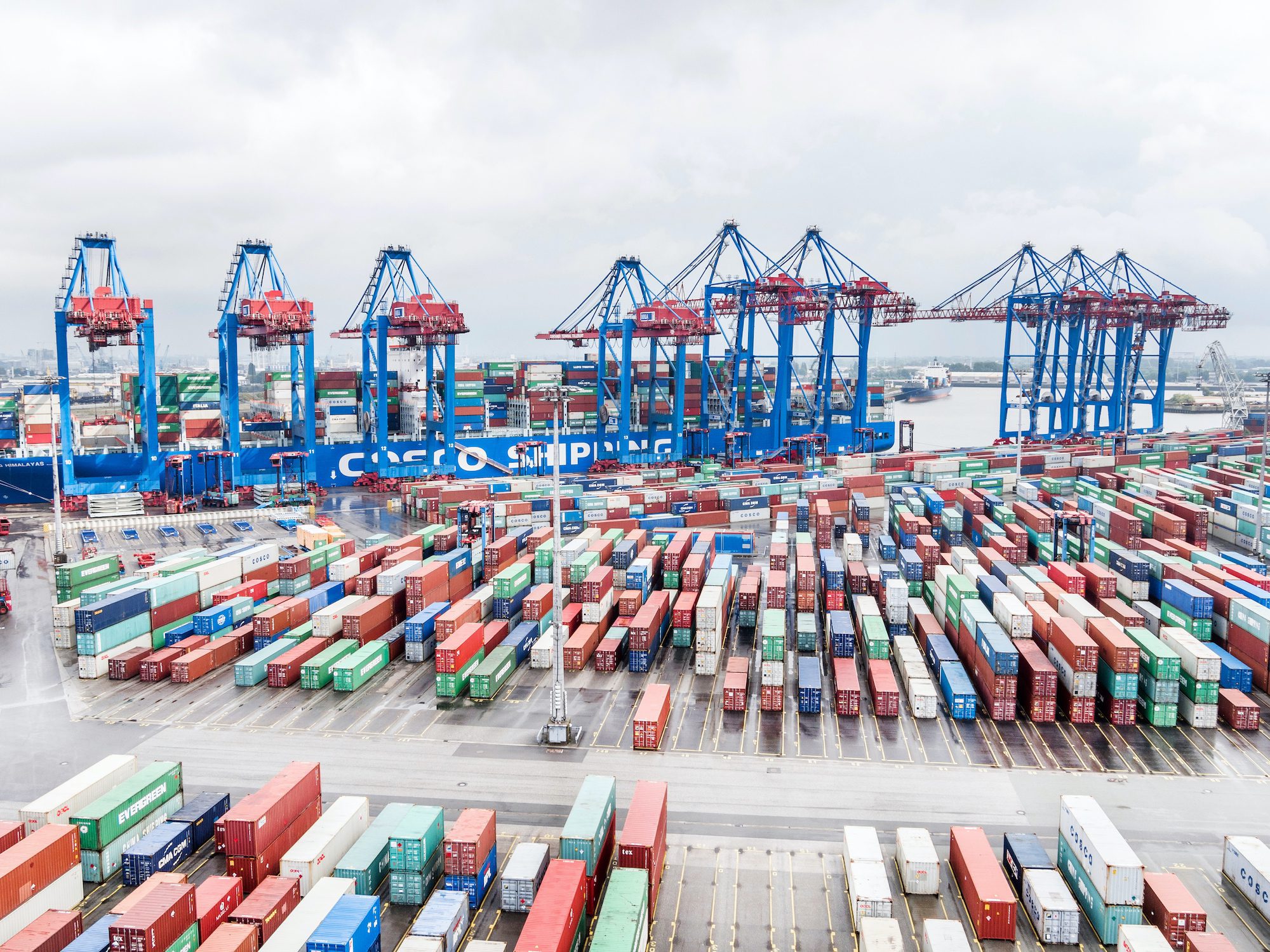 COSCO Shipping Unit Takes Minority Stake in Favored Hamburg Container Terminal
