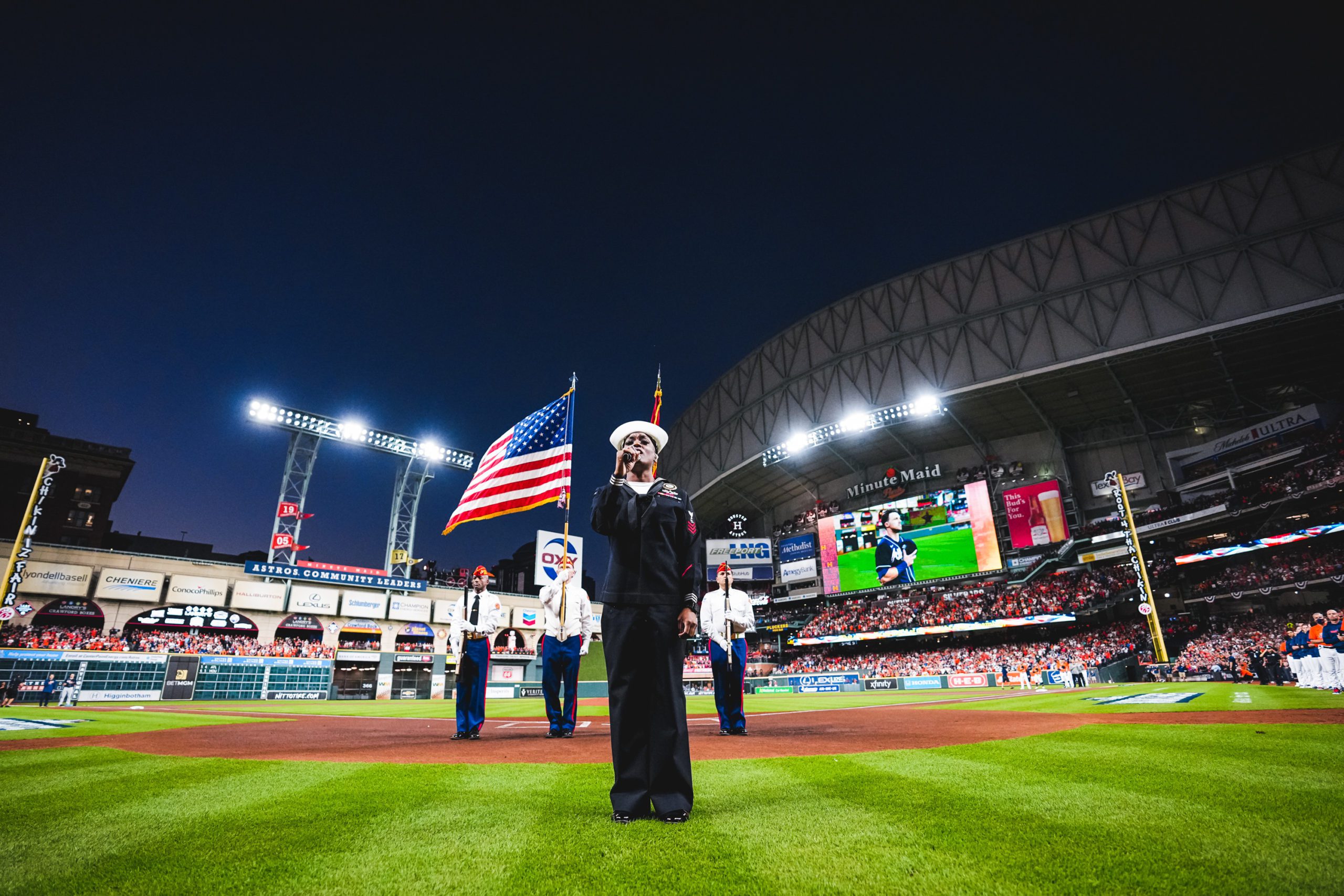 U.S Navy Sailor’s Extraordinary Voice On Display At World Series