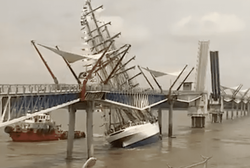 Incident Video: Brazilian Navy Tall Ship Has Dust-Up With Bridge