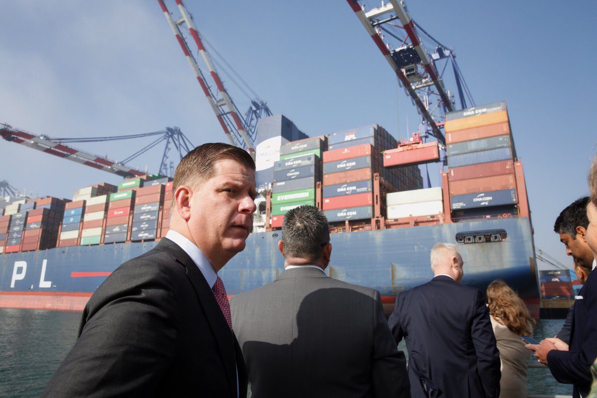 US Labor Secretary Visits Top West Coast Ports as Union Talks Loom