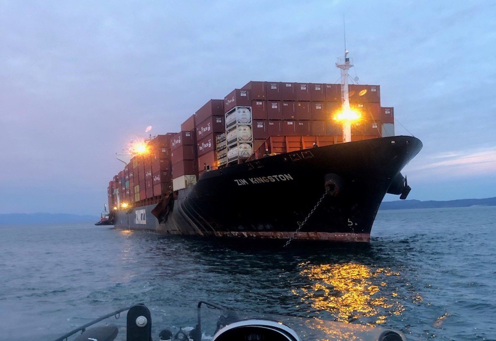 ZIM Kingston Underway to Port Nanaimo to Discharge Damaged Cargo