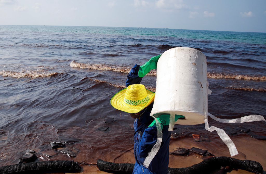 Oil Spill Threatens Corals In Eastern Thailand