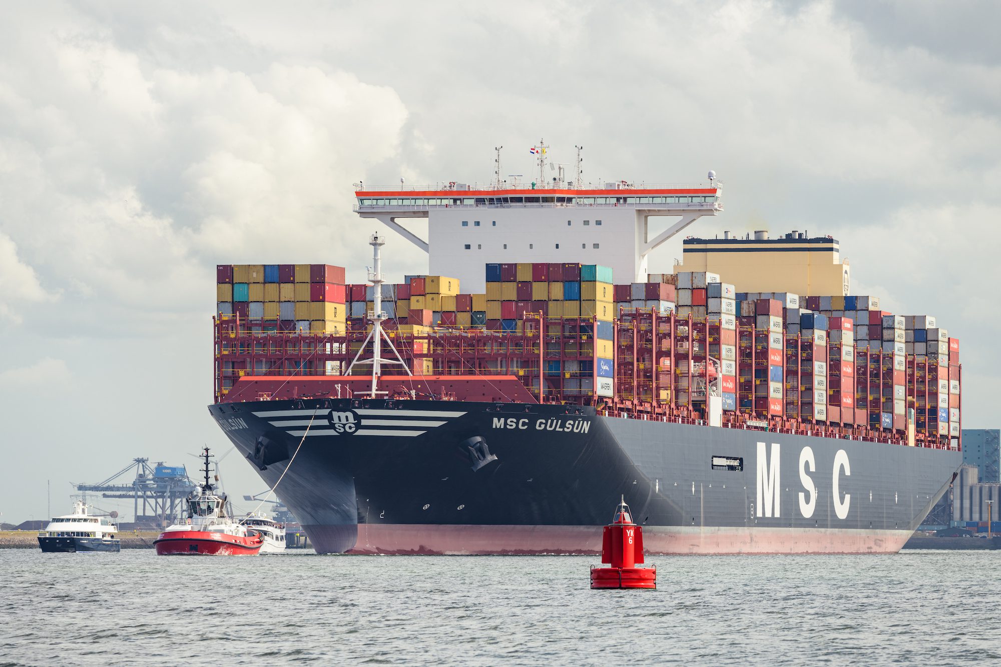 MSC Container ship enters portCatstyecam / Shutterstock.com