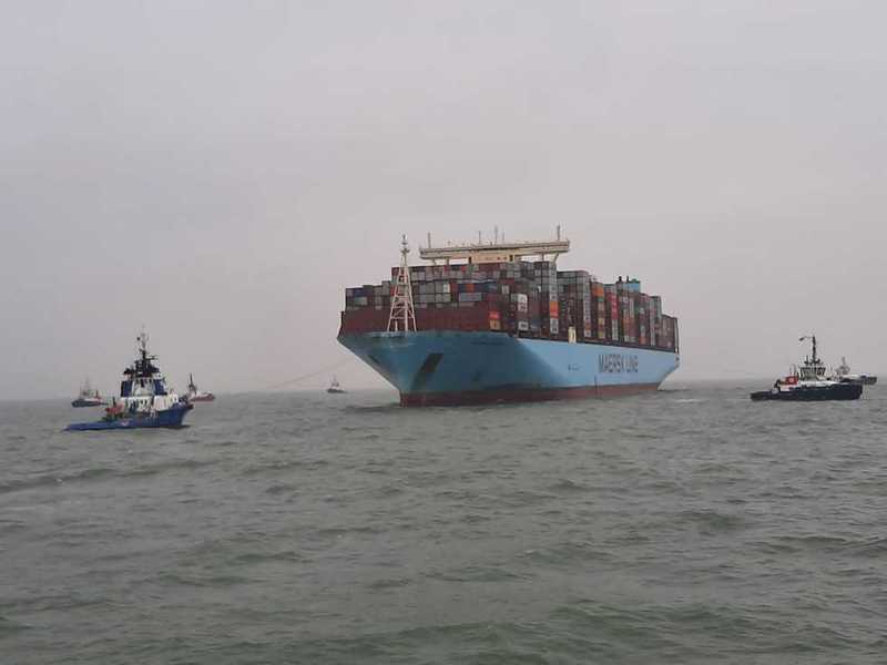 Mumbai Maersk Towed Free in Germany