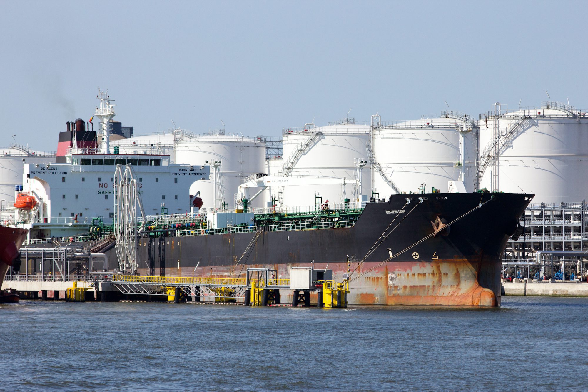 Oil Shipments in European Oil Hub Delayed After Cyber Attacks
