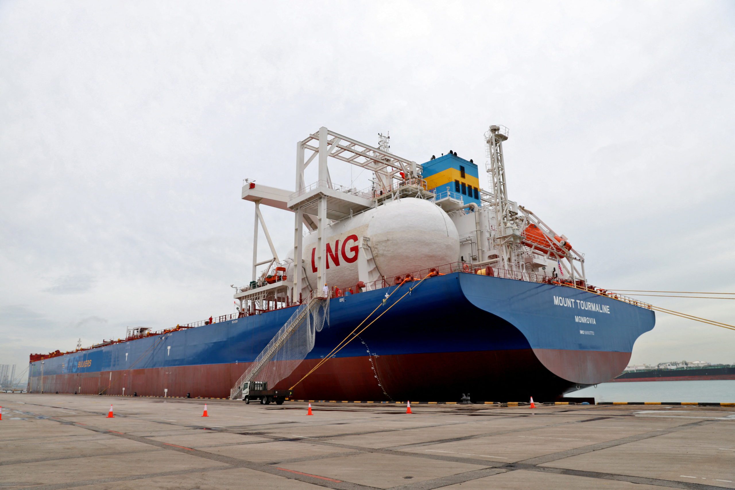 BHP to Receive Three More LNG-Fueled Bulk Carriers