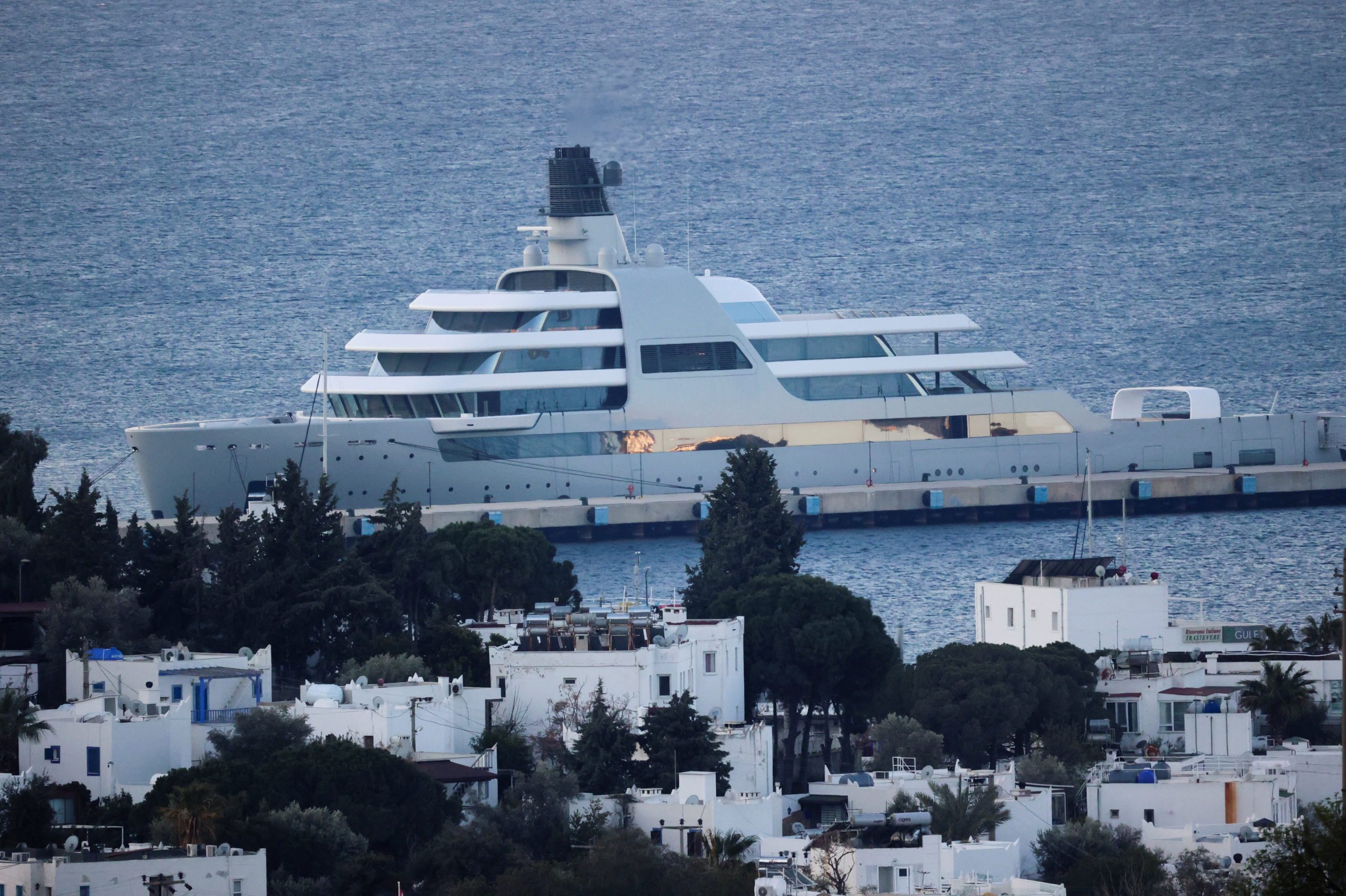 Russian Superyachts Keep Clear Of The French Riviera
