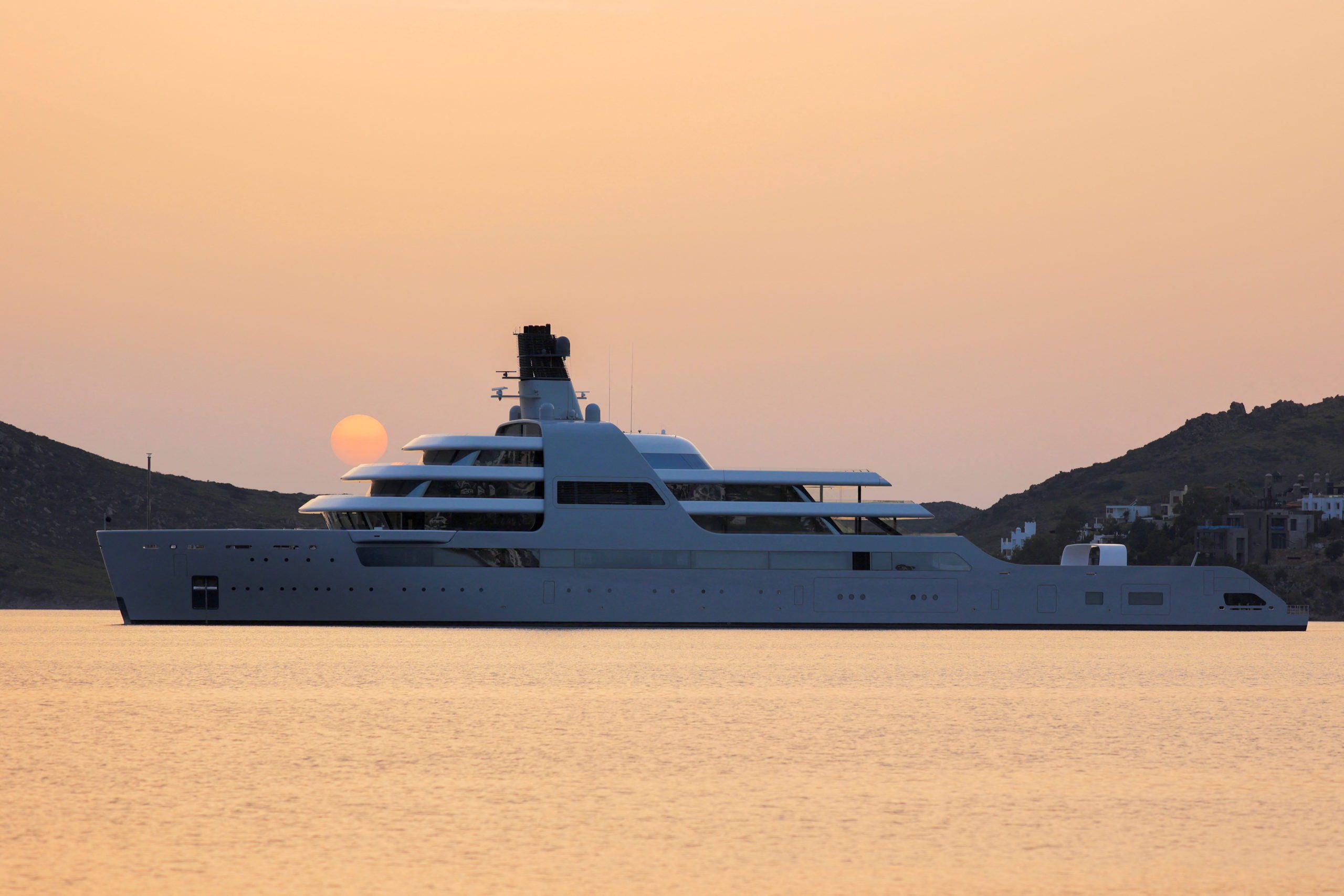 Solaris, Russian superyacht linked to Russian oligarch Abramovich docks in Turkey's Yalikavak
