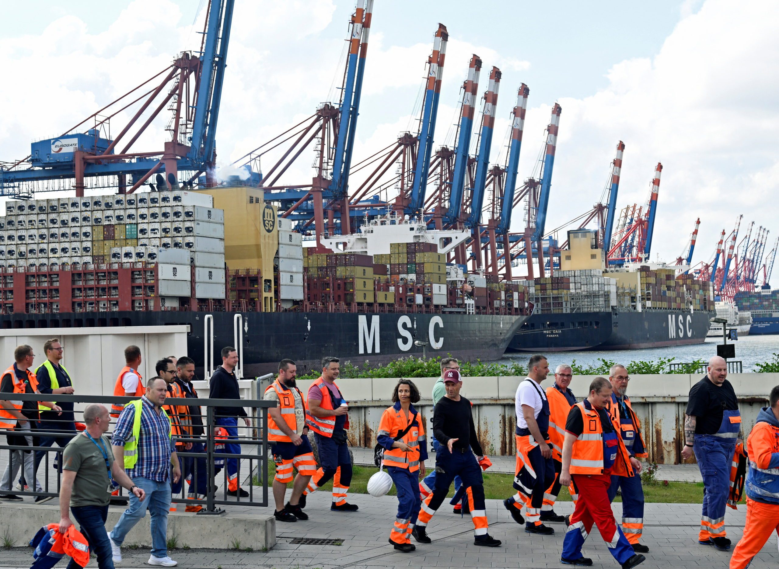 German Dockworkers Begin Two-Day Strike Adding to Congestion Woes