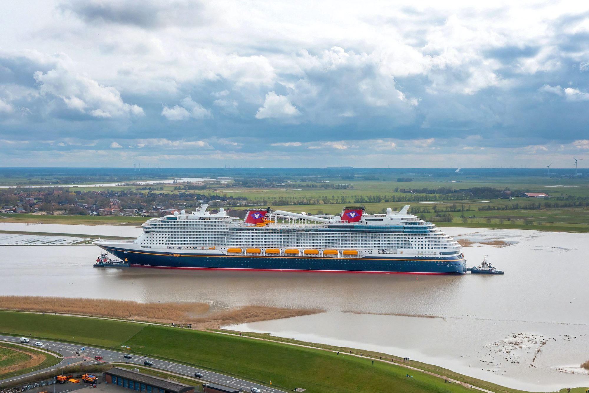 Disney Cruise Line Christens LNG-Powered ‘Disney Wish’