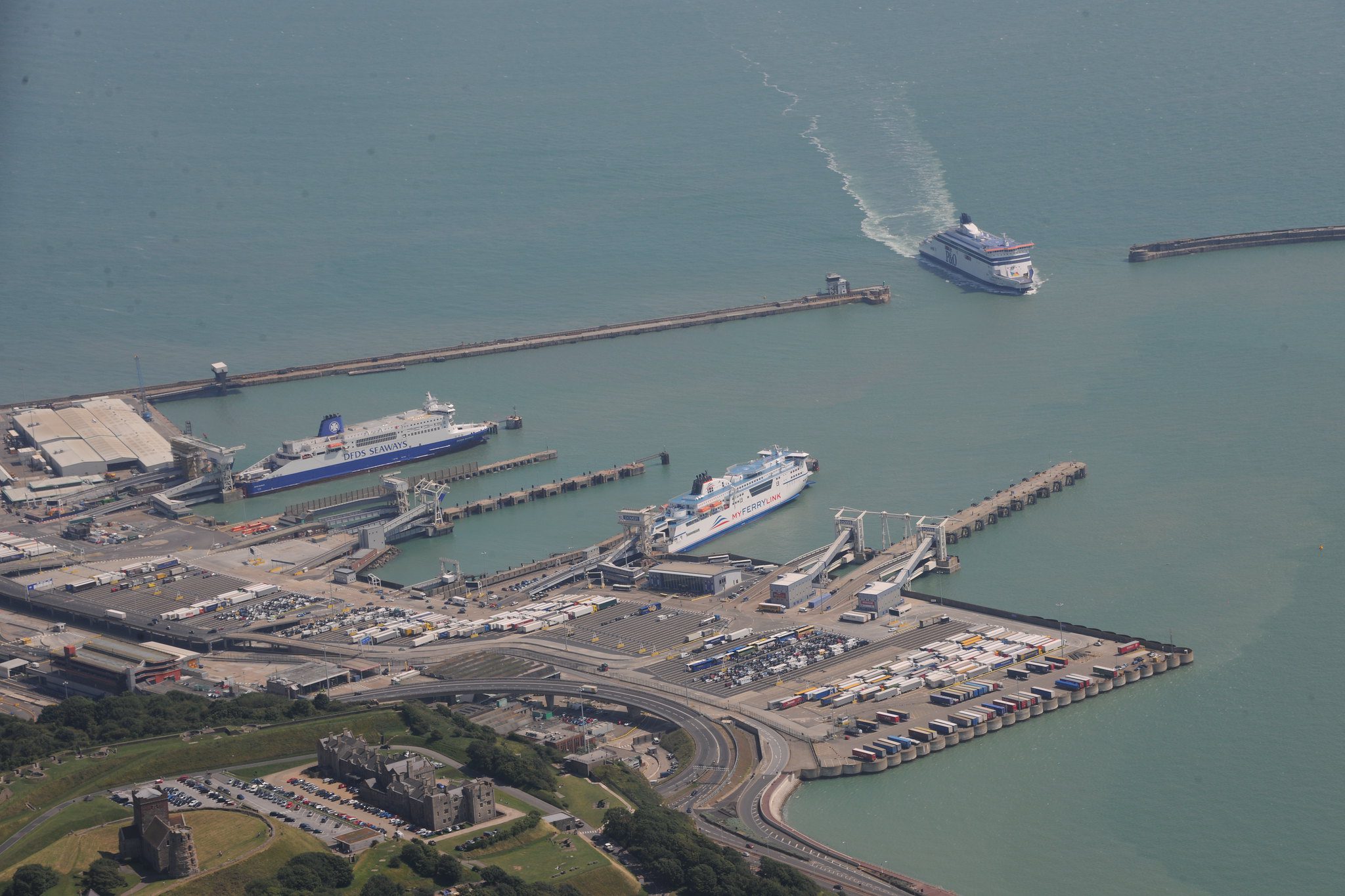 Dover Port Delays Intensify