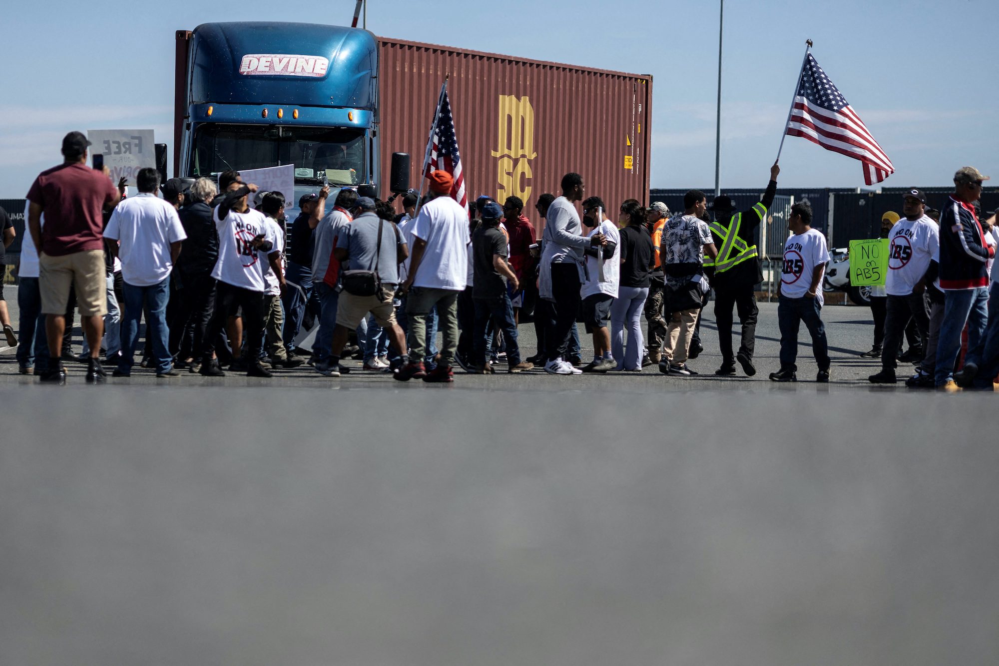 Trucker Protest Shuts Port of Oakland Terminals