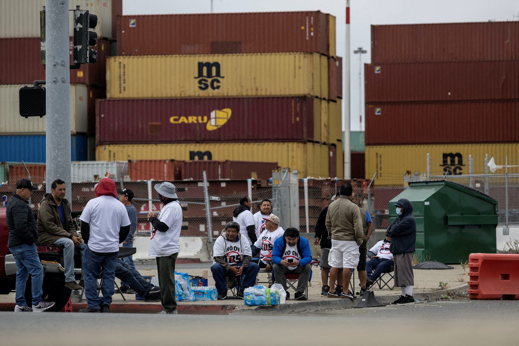 Port of Oakland Terminals Reopened as Truckers’ Protest Moved to New Site