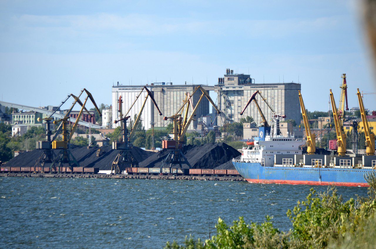 Russia Hits Southern Ukraine City, Killing Grain Exporter