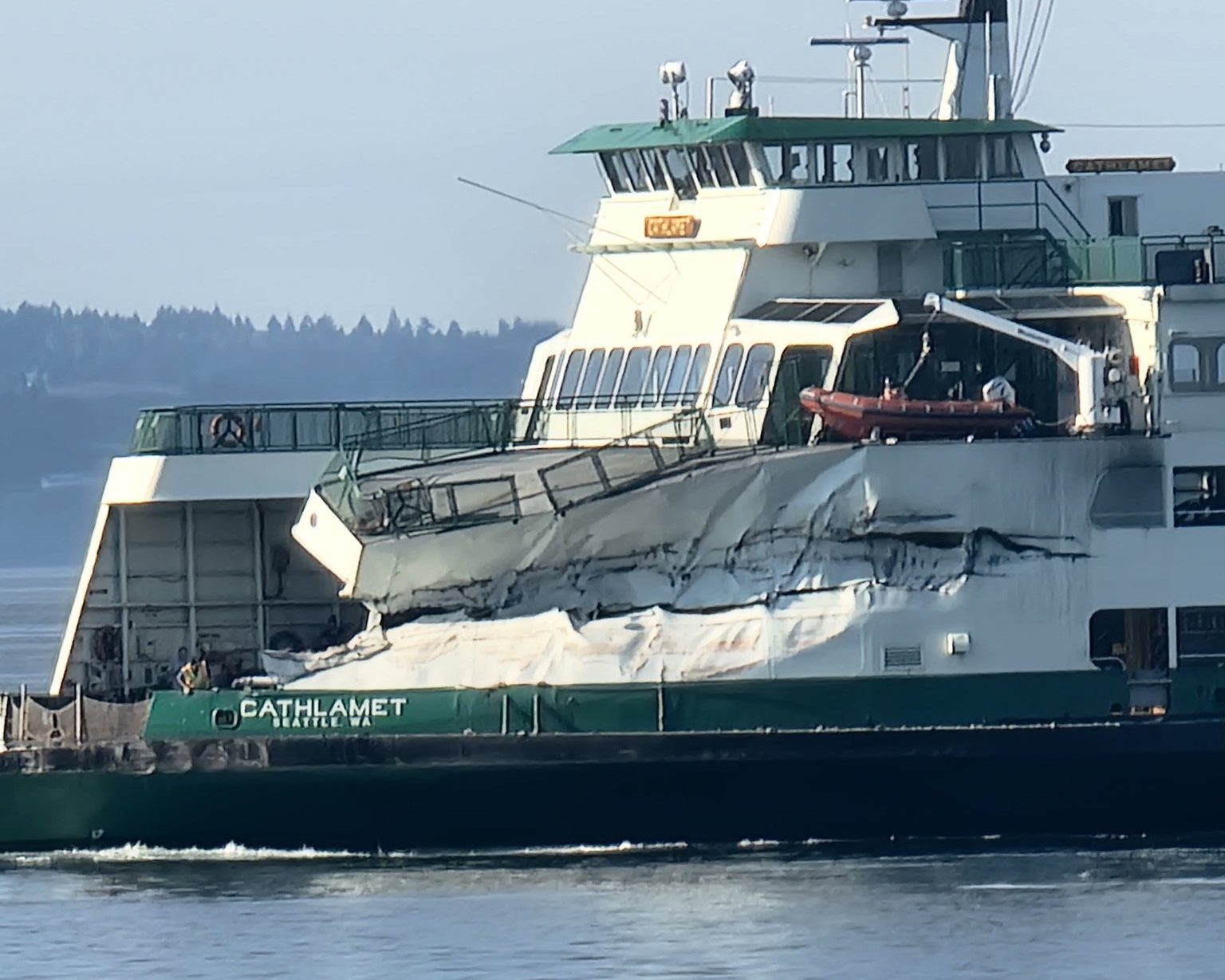 Washington State Ferry Damaged After ‘Hard Landing’ in Seattle
