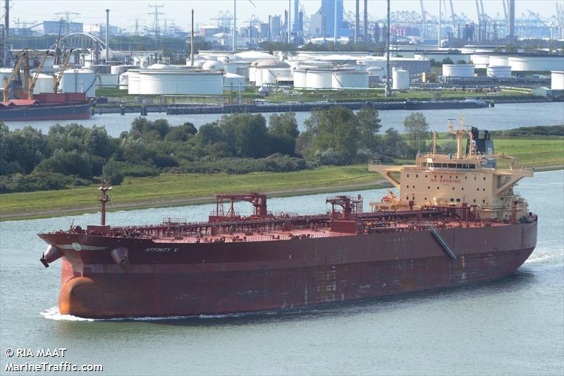 Crude Oil Tanker Briefly Grounds and Blocks Suez Canal