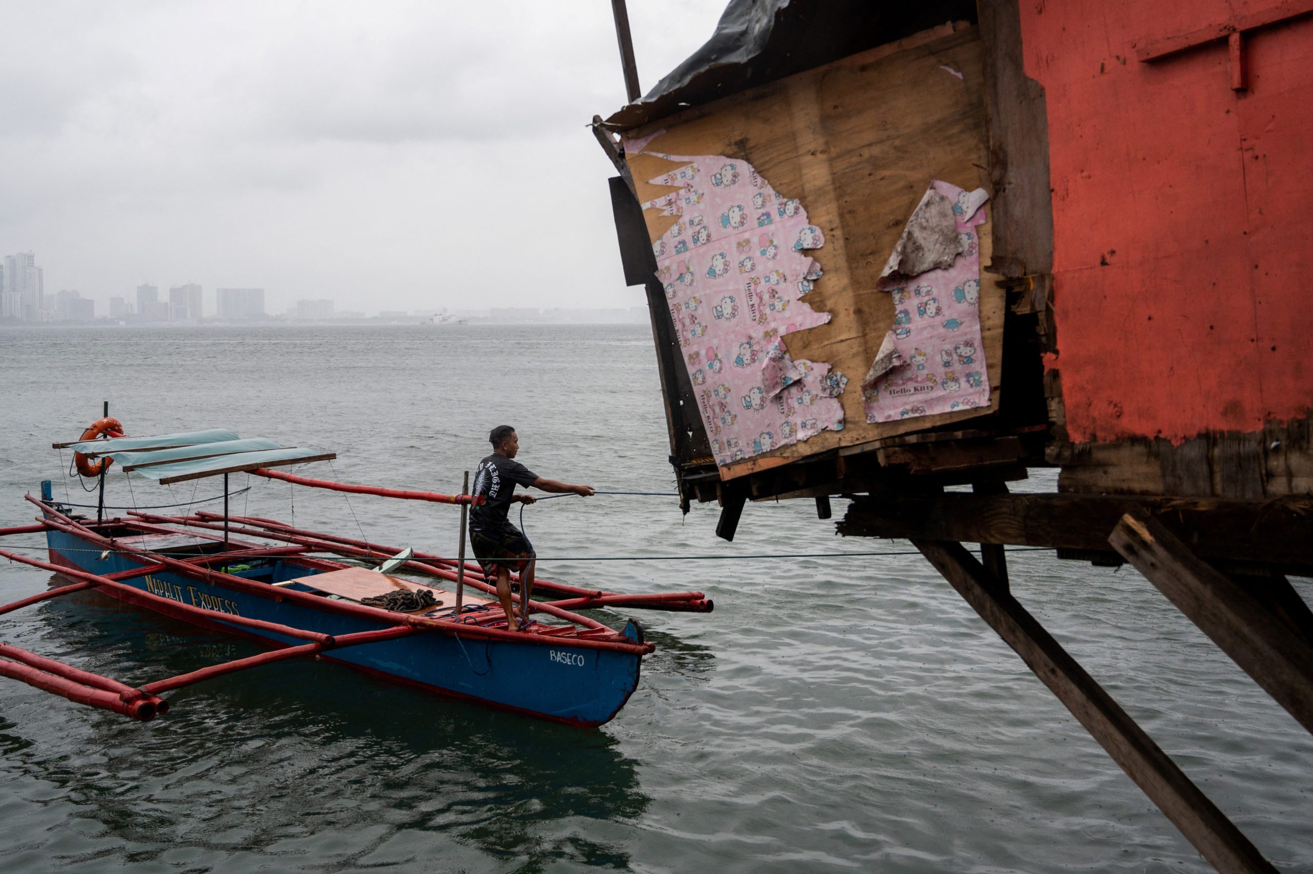 Philippines Evacuates Coasts, Cancels Sea Trips As Supertyphoon Nears