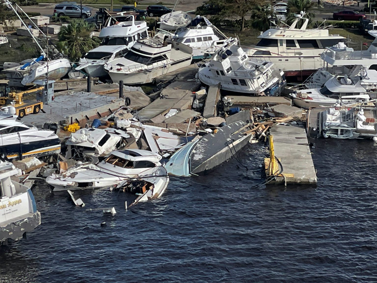 Ian Regains Hurricane Strength and Takes Aim at South Carolina