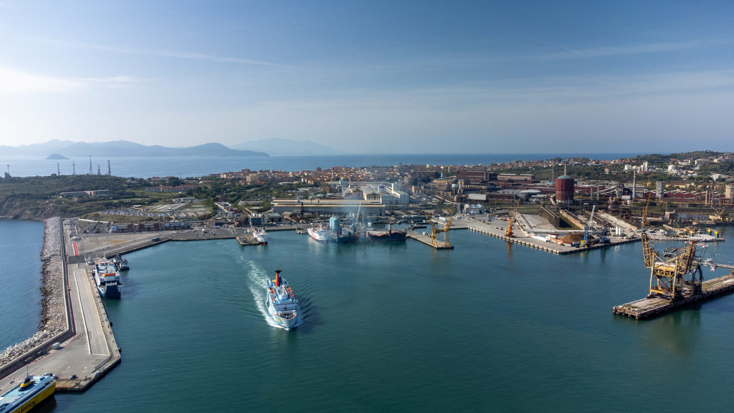 Italian Union Files Legal Complaint Against LNG Terminal