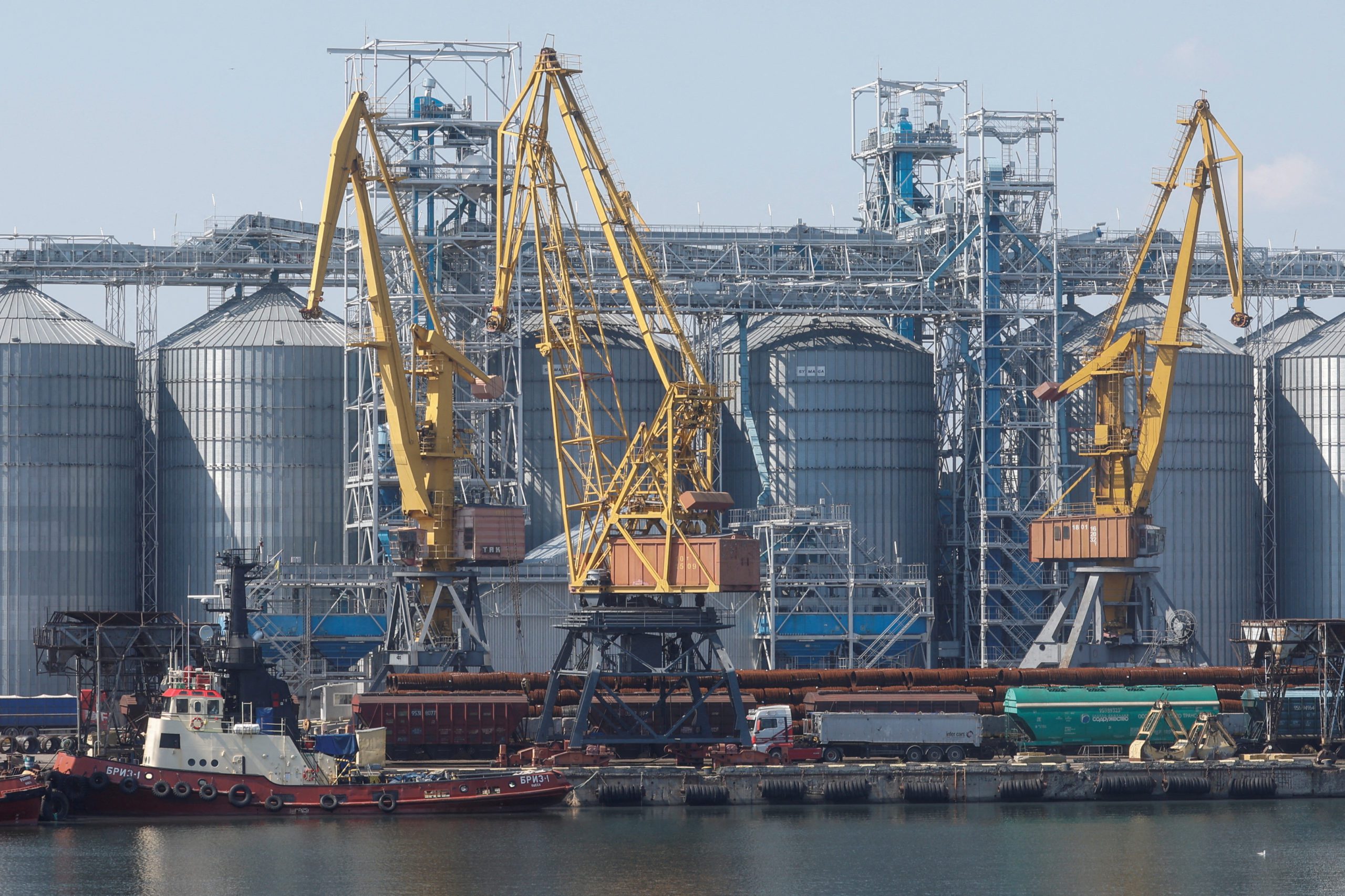 Russia Strikes Ukraine Grain Ports After Pulling out of Export Deal