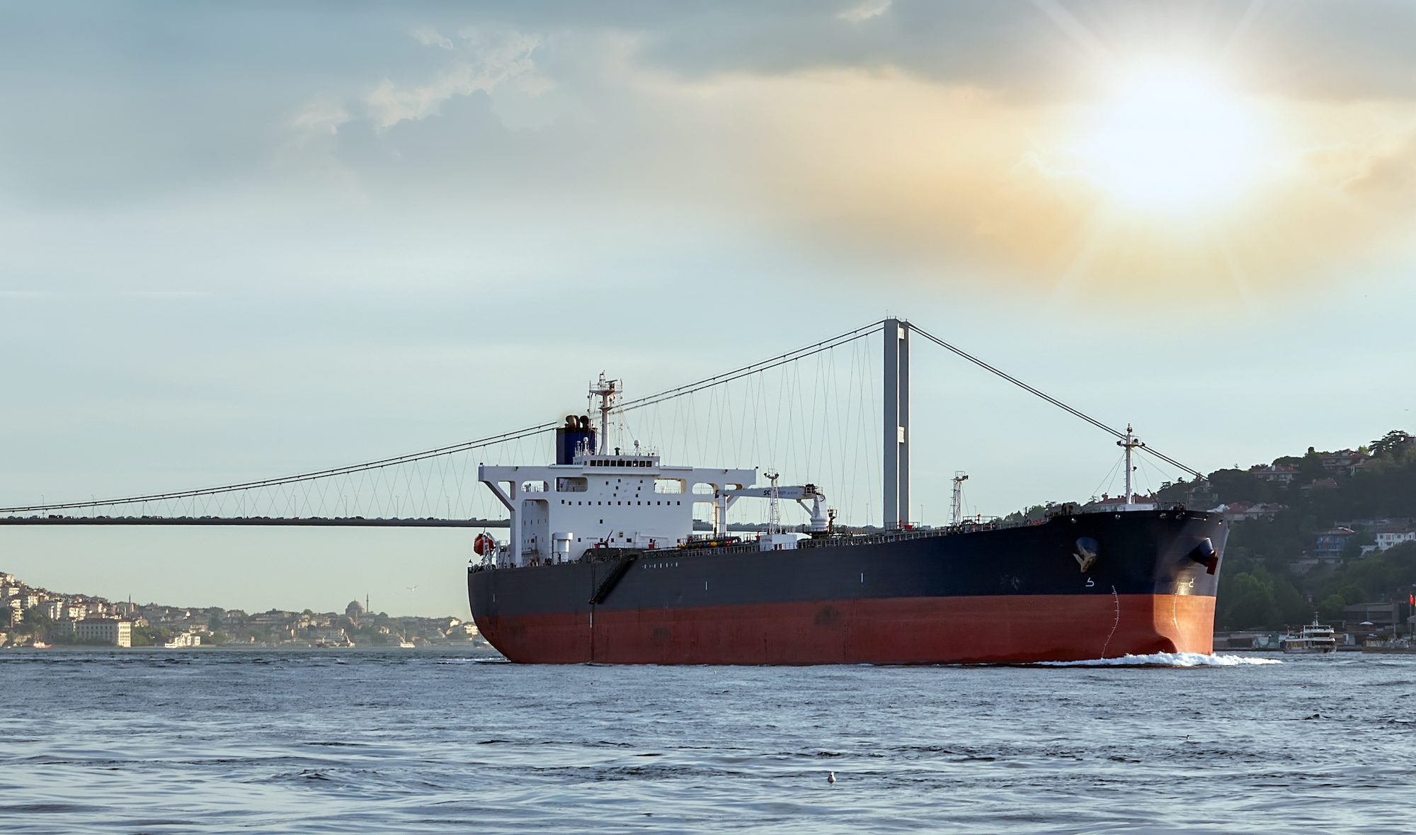 Tanker Jam Off Turkey as Price Cap on Russian Crude Kicks In