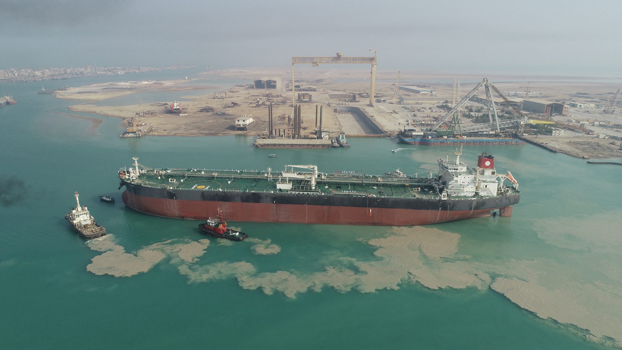 FILE PHOTO: The second Aframax-sized oil tanker sold to Venezuela is seen in Bushehr coast, Iran June 8, 2022. Picture taken June 8, 2022. Sadra Company/WANA (West Asia News Agency)/Handout via REUTERS