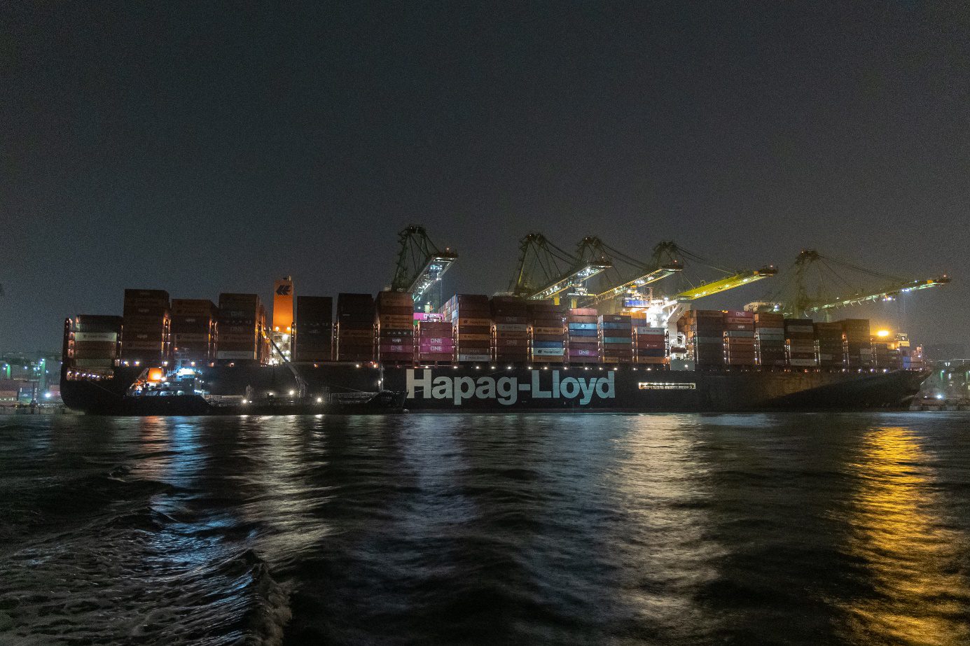 TotalEnergies Marine Fuels, Hapag-Lloyd and Jurong Port Universal Terminal Kick-start First Biofuel Bunker Term Delivery in Singapore