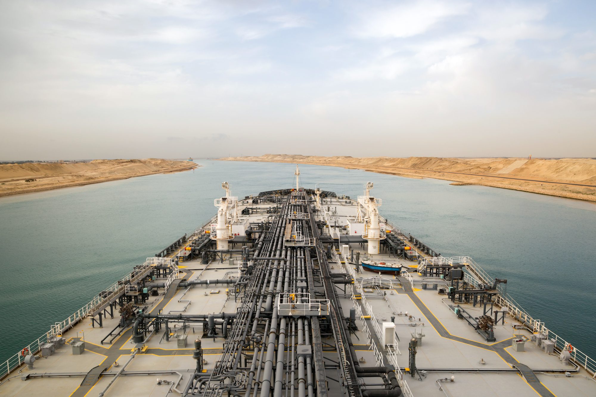 Suez Canal Authority Raises Toll Surcharges for Tankers