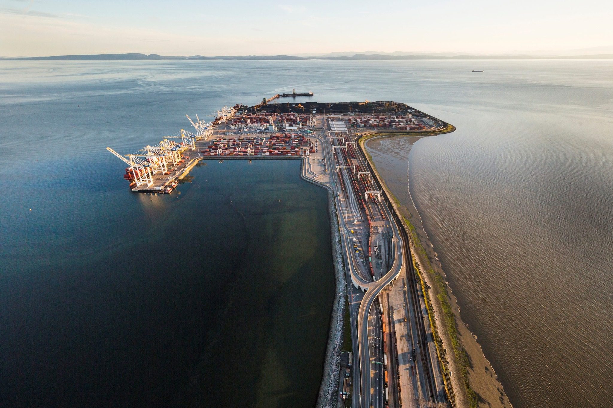 Canada Approves Major Container Terminal Expansion Project in British Columbia