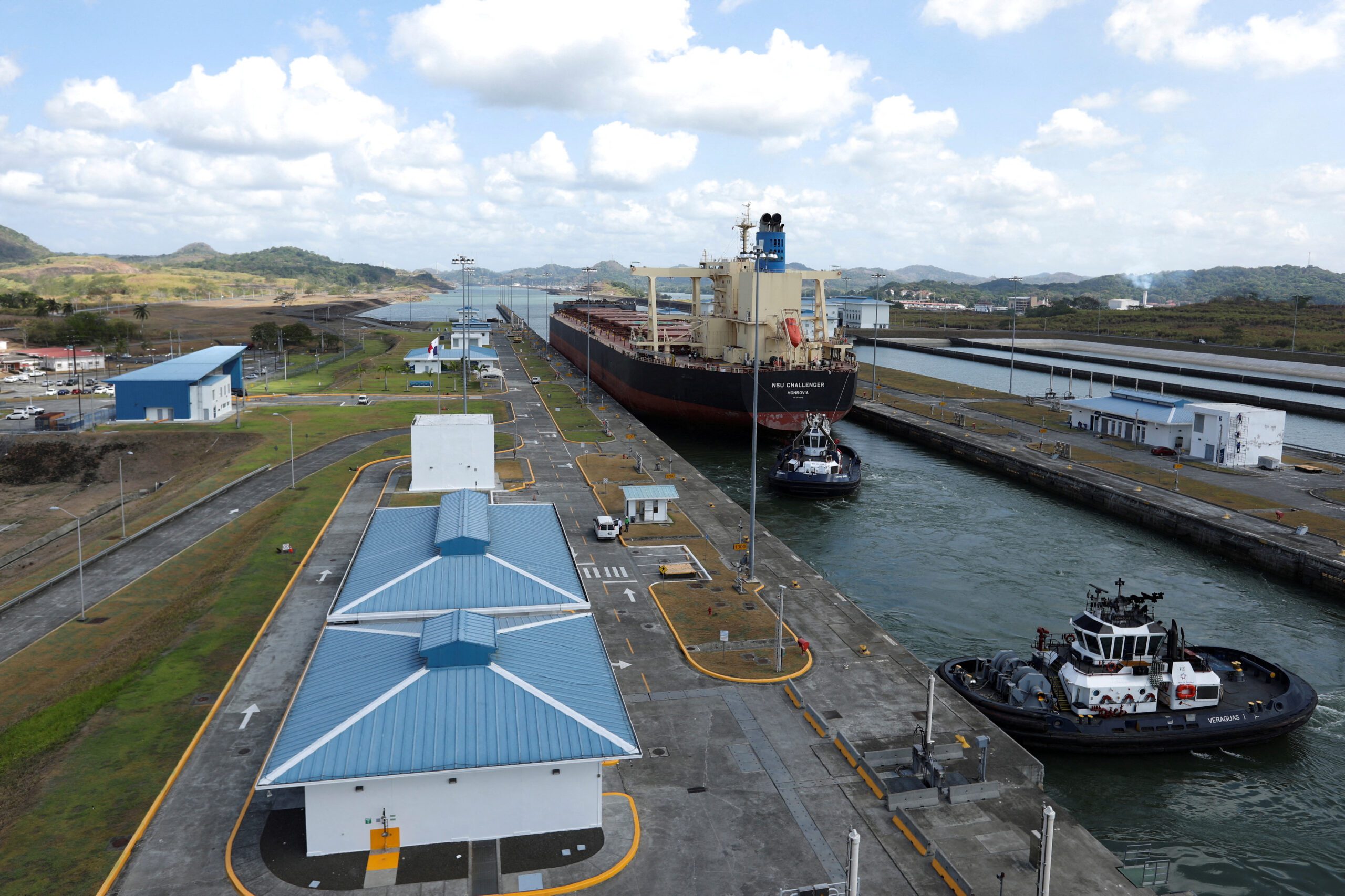 Monrovia NSU CHALLENGER bulk carrier transits the expanded canal through Cocoli Locks at the Panama Canal, on the outskirts of Panama City, Panama April 19, 2023. REUTERS/Aris Martinez/File Photo