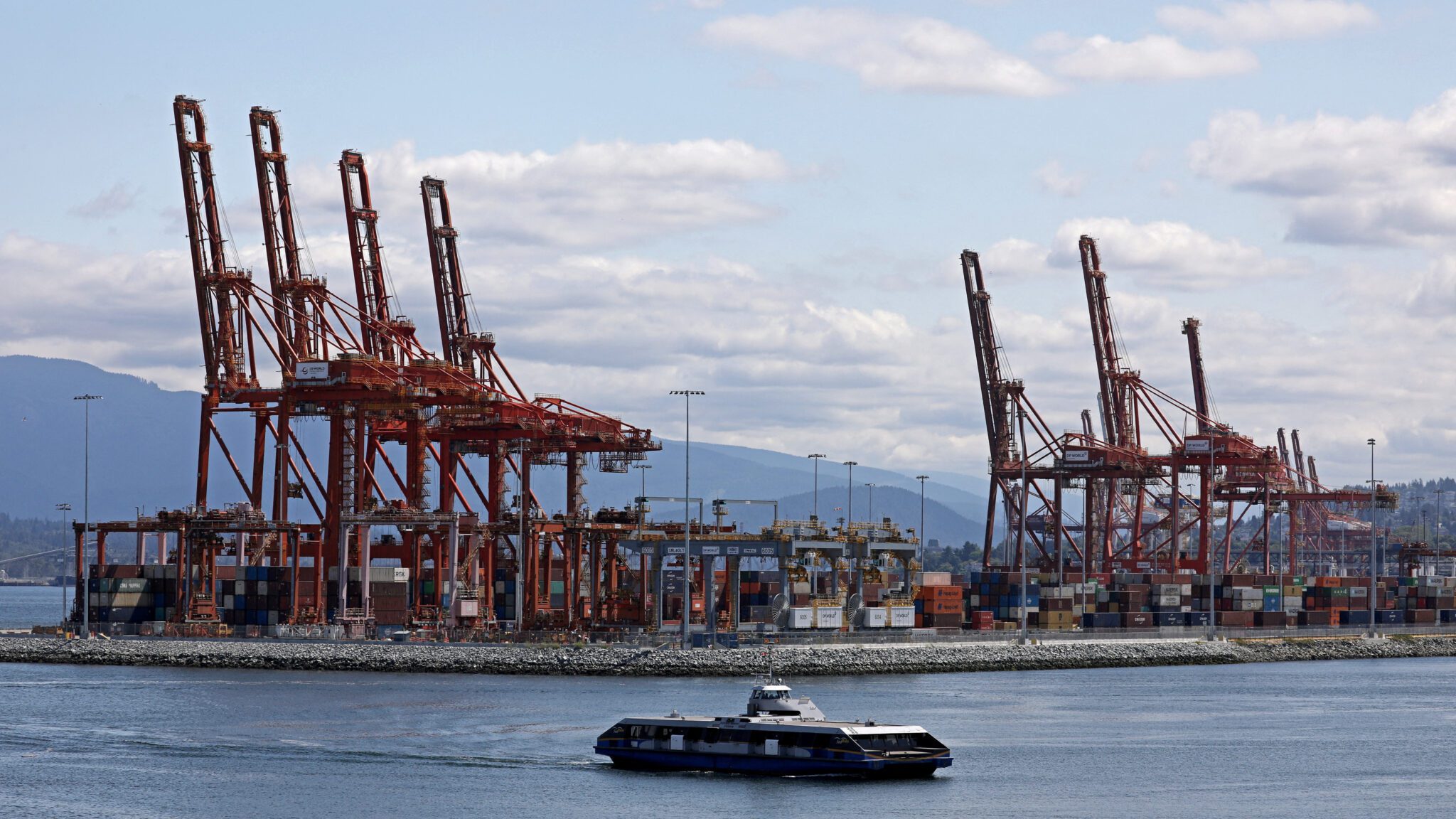 Canada Dock Workers Union Employers Reach Tentative Deal To Avert Strike