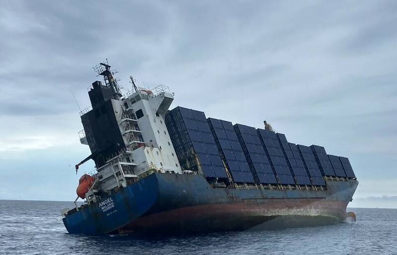 Containership Spills Empty Containers After Sinking in Taiwan