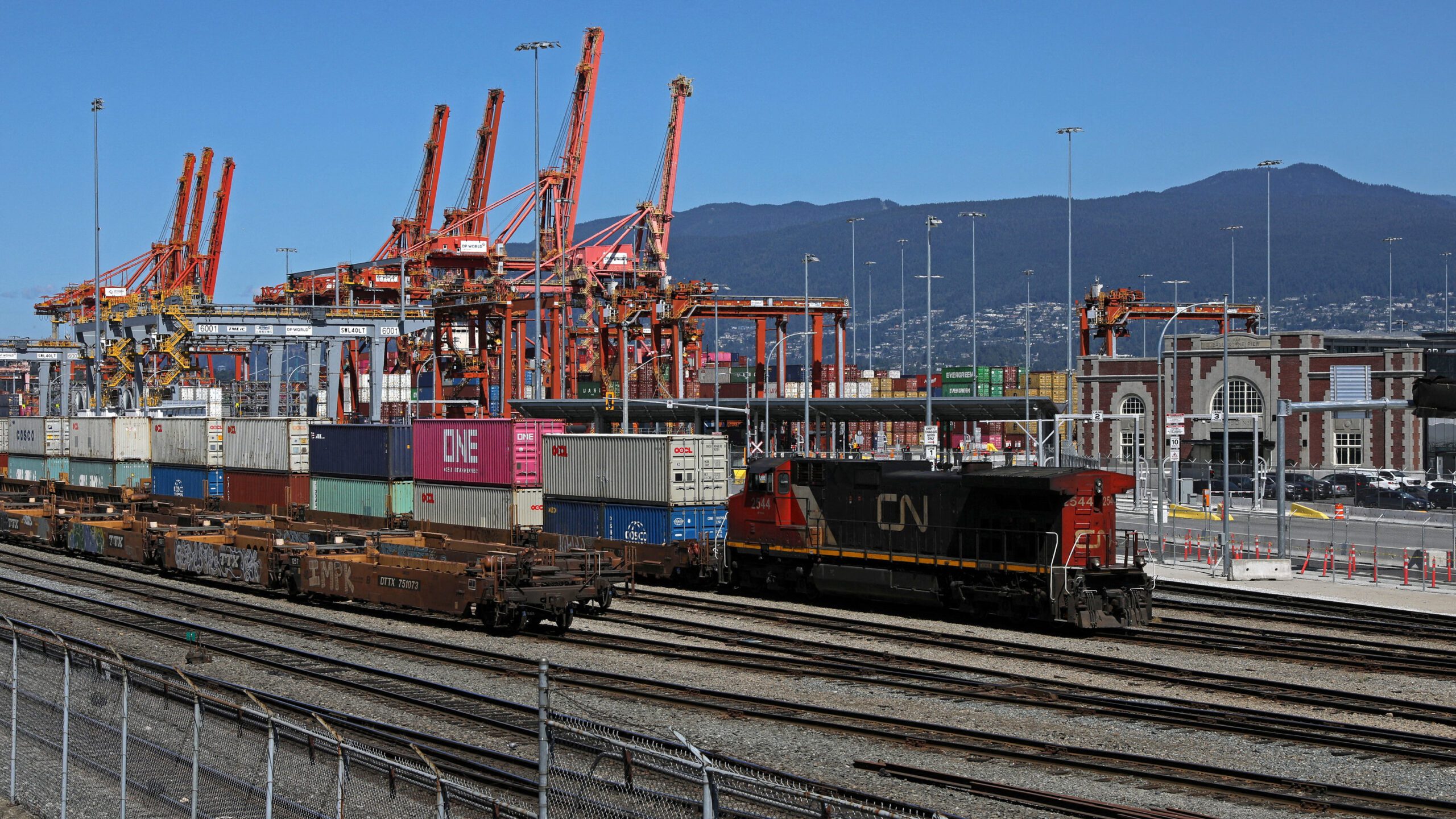 Canada Rail Lines Prepare to Restart After Government Intervenes