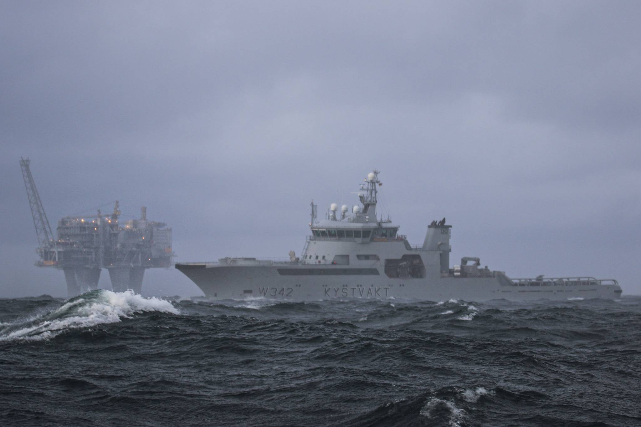 The Royal Norwegian Navy's KV Sortland pictured near the Troll A platform in the North Sea in September 2022. Photo courtesy Royal Norwegian Navy