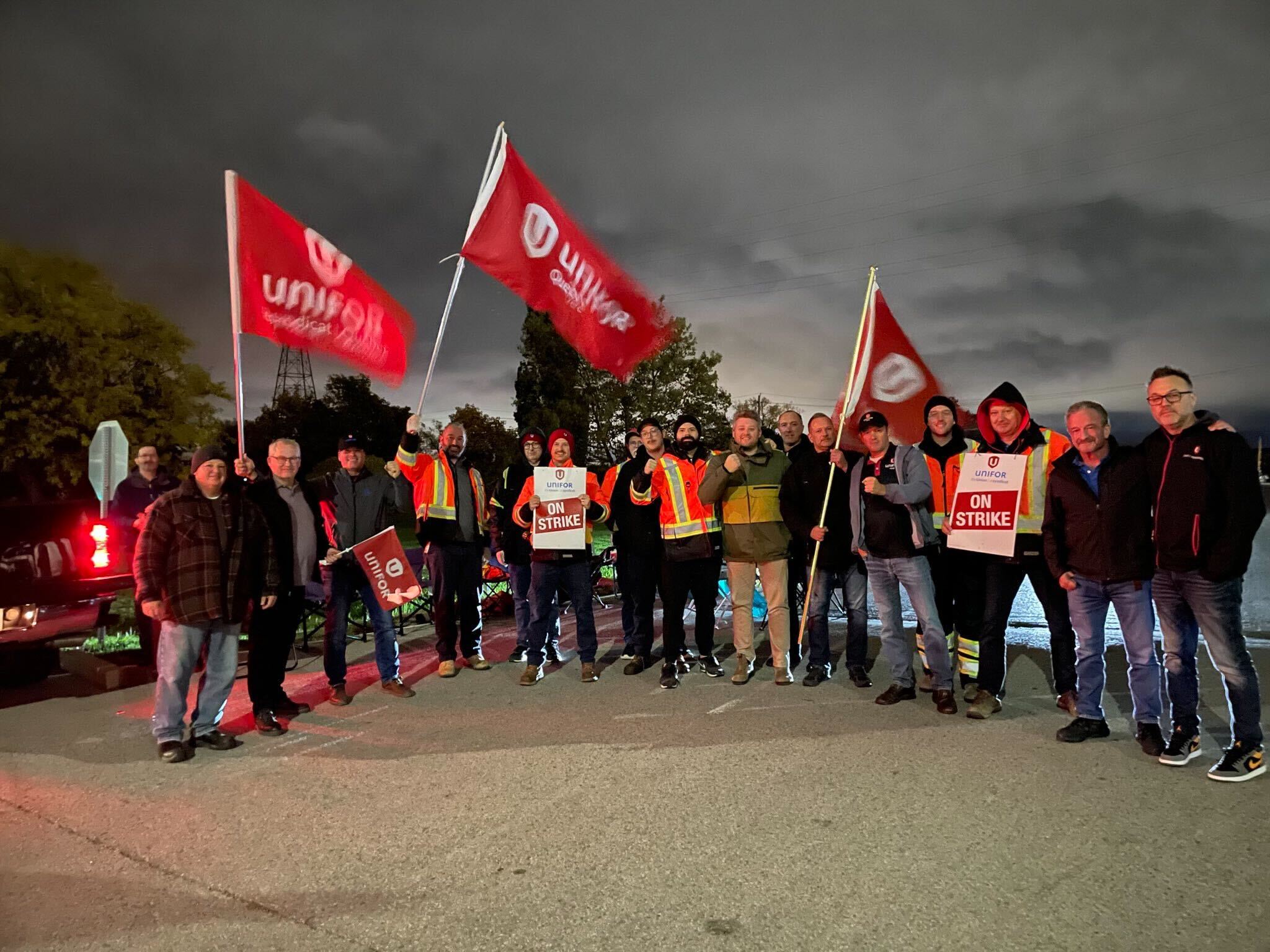 Unifor workers on strike