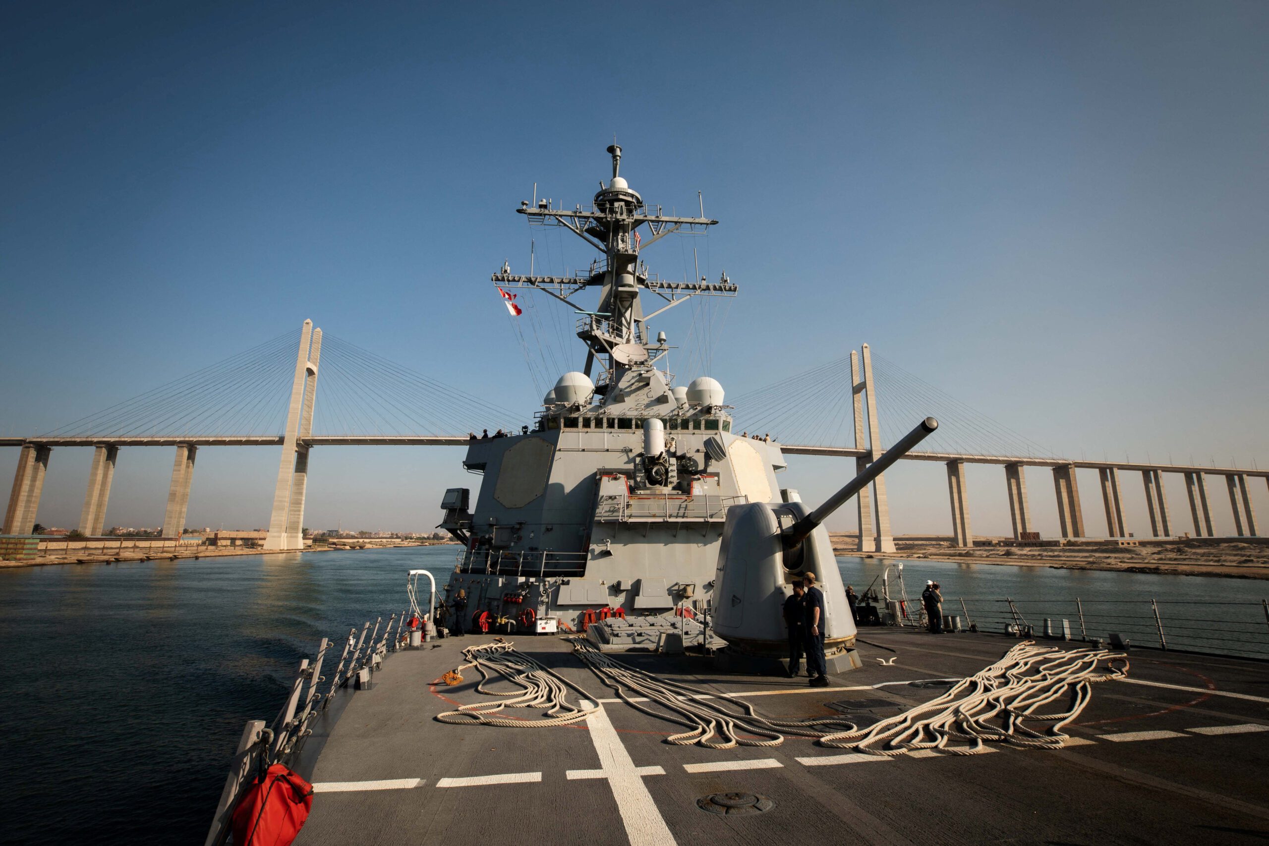 U.S. Navy Arleigh Burke-class guided-missile destroyer USS Carney transits the Suez Canal. U.S. Navy/Mass Communication Specialist 2nd Class Aaron Lau/Handout via REUTERS.