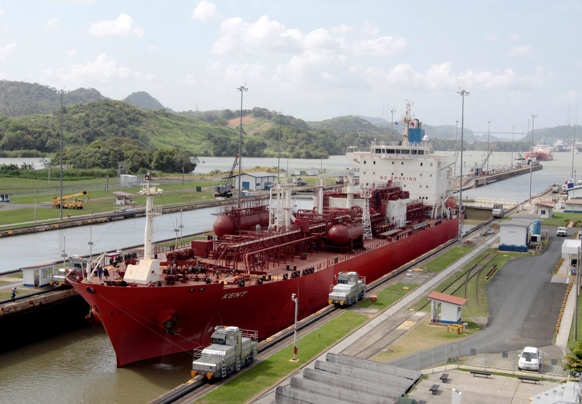 FILE PHOTO: A tanker ship passing through the Miraflores docks at the Panama Canal, in Panama City, December 30, 2009. REUTERS/Alberto Lowe/File Photo