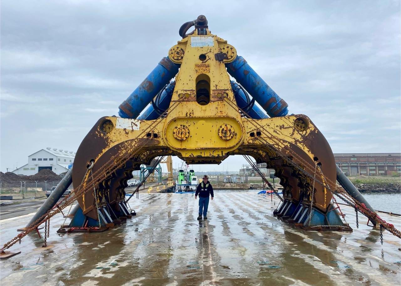 A 200-ton hydraulic claw that will be used to remove wreckage and debris at the site of the Francis Scott Key Bridge in Baltimore. Photo courtesy USACE