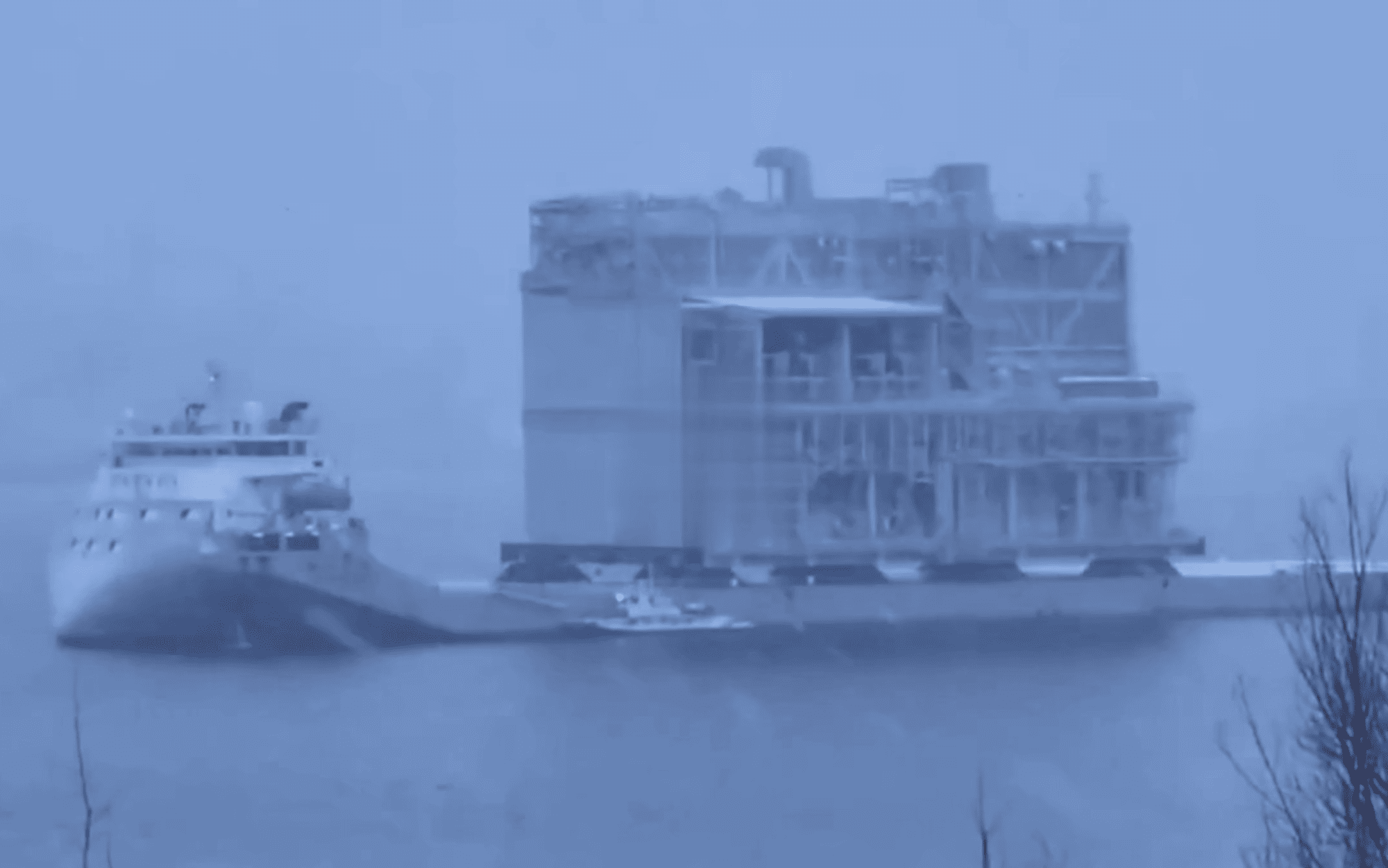 Hunter Star arriving at the Belokamenka shipyard with module TMS-005 on 31 March 2024. (Source: Belokamenka Yard)