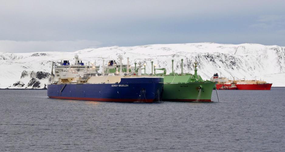 Ship-to-ship transfer of Russian LNG from Yamal LNG near Honningsvåg on February 19, 2019. (Source: Courtesy of Kystverket / Norwegian Coastal Administration)
