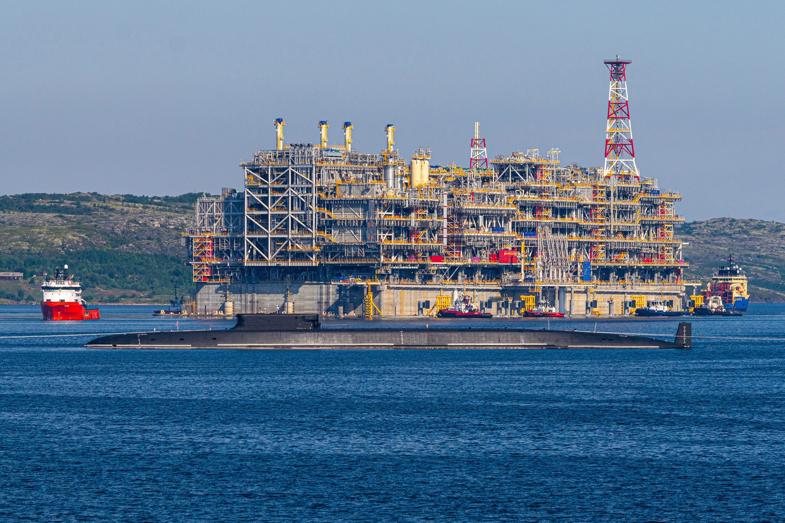 Arctic LNG 2 platform in Murmansk Fjord after leaving the dry dock. (Source: Murmansk Oblast)